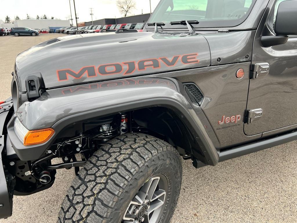 new 2025 Jeep Gladiator car, priced at $63,690