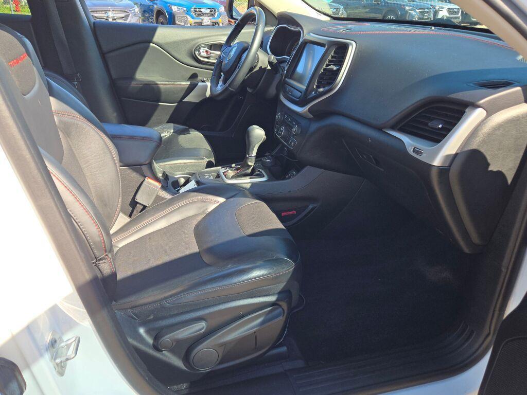 used 2018 Jeep Cherokee car, priced at $16,446