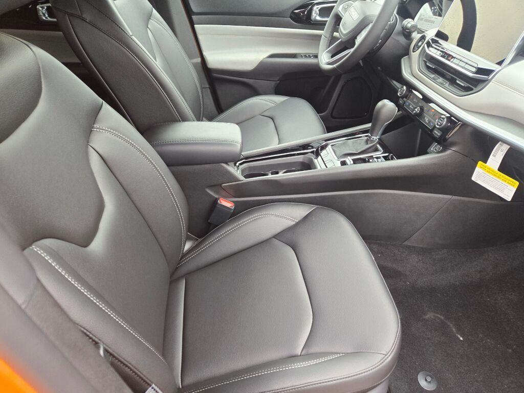 new 2026 Jeep Compass car, priced at $33,250