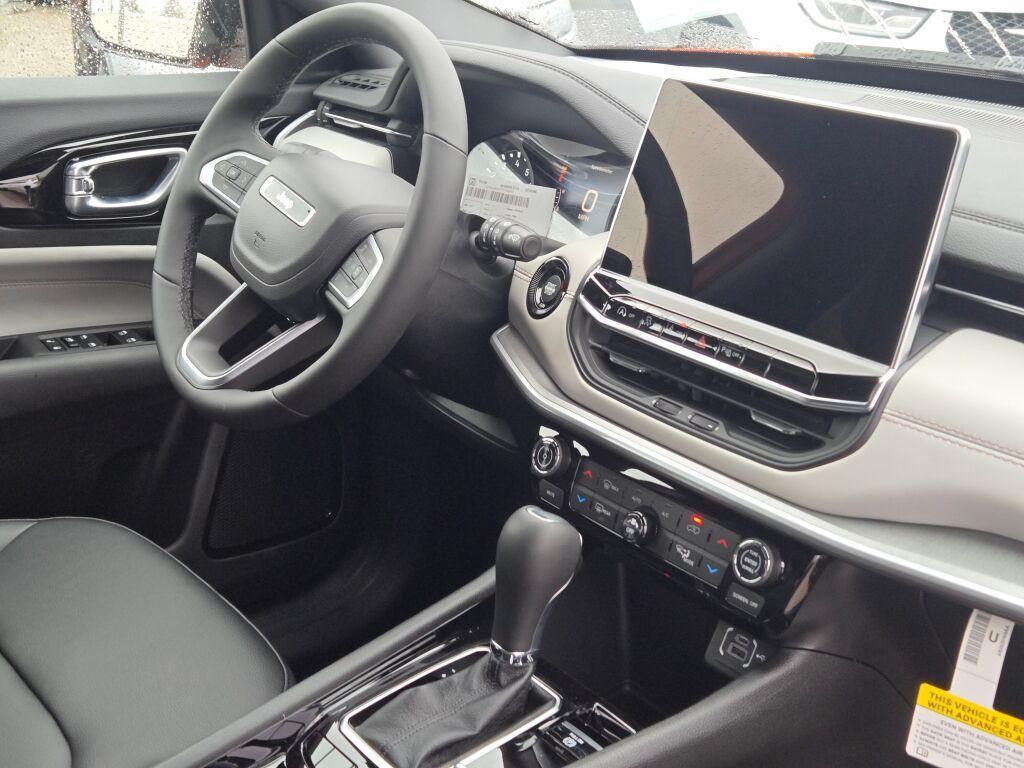 new 2026 Jeep Compass car, priced at $33,250