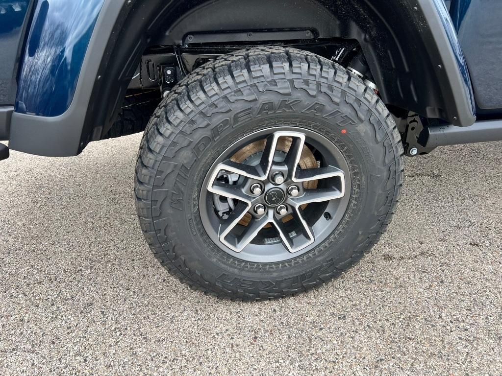 new 2025 Jeep Gladiator car, priced at $63,990