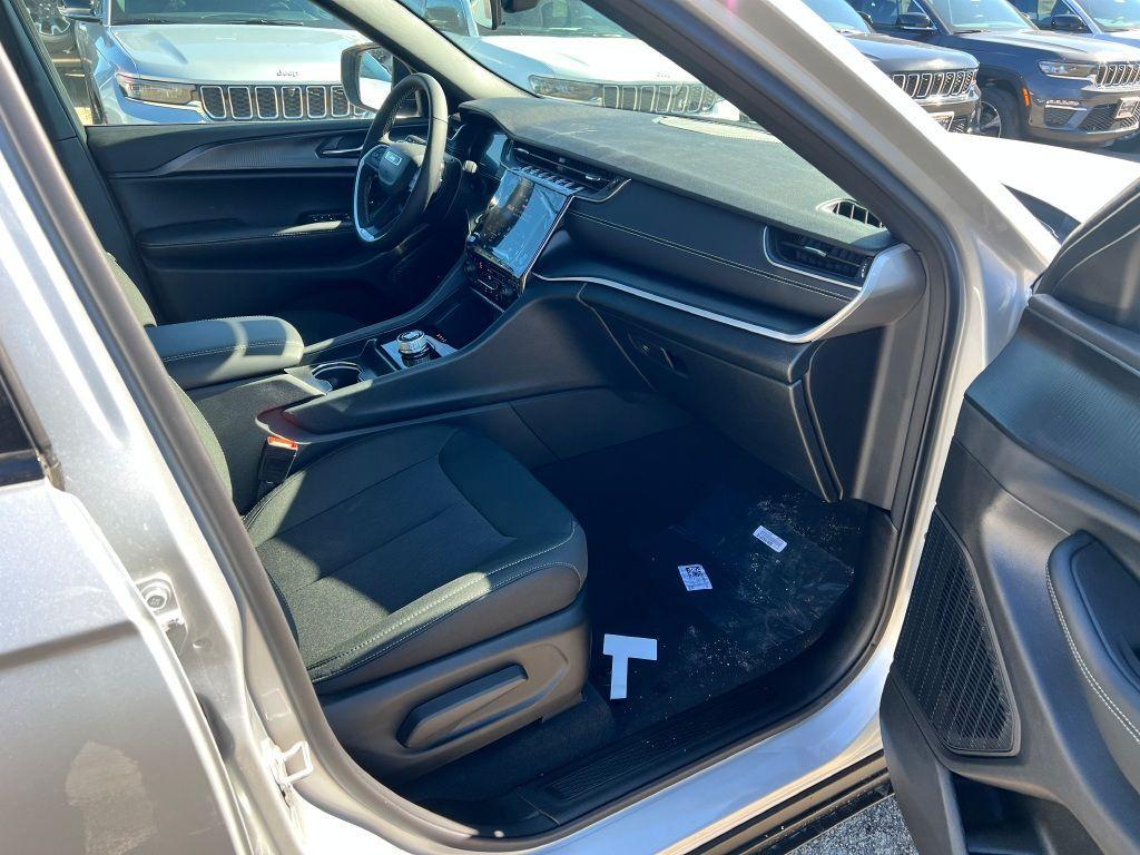 new 2025 Jeep Grand Cherokee L car, priced at $47,465
