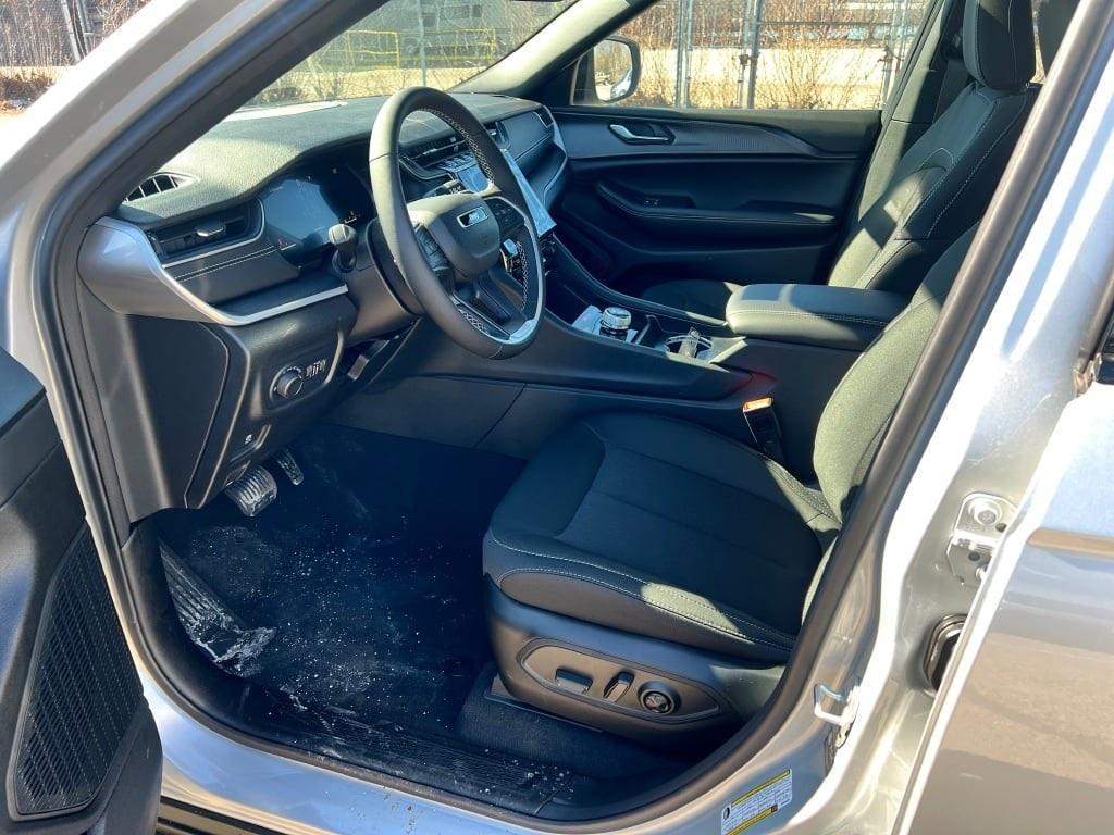 new 2025 Jeep Grand Cherokee L car, priced at $47,465