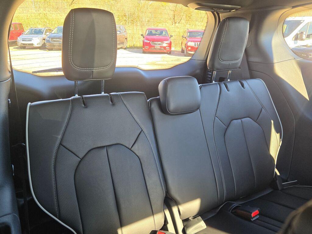 new 2026 Chrysler Pacifica car, priced at $52,385