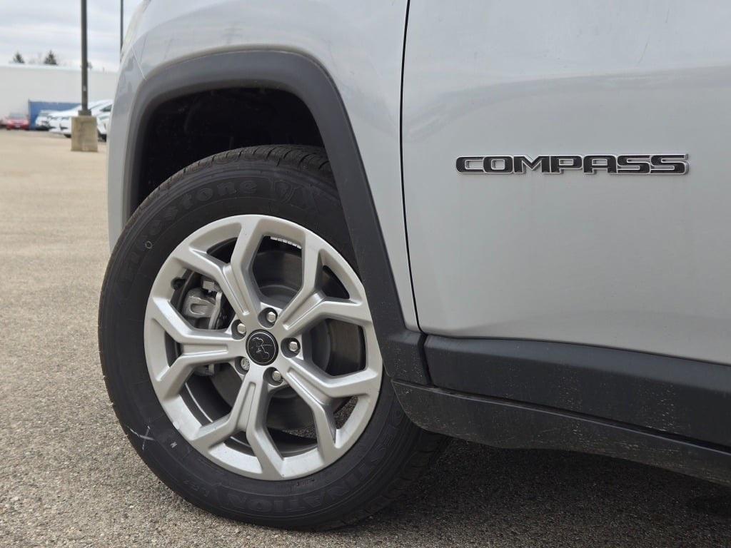 new 2025 Jeep Compass car, priced at $28,435