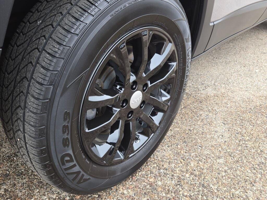 used 2019 Jeep Cherokee car, priced at $14,566