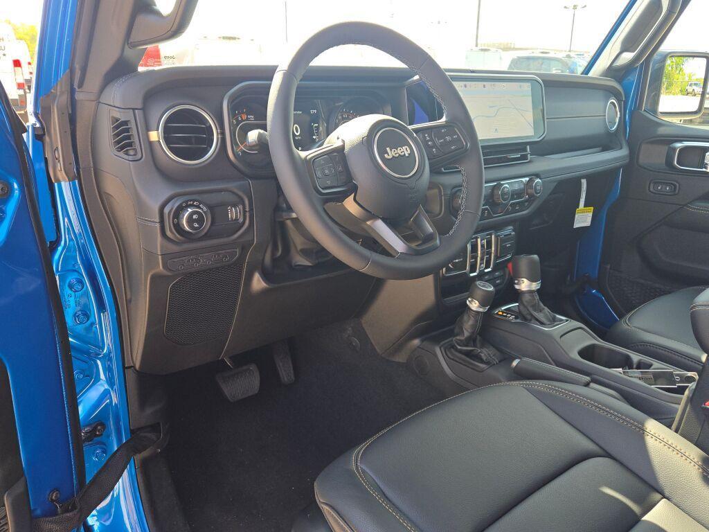 new 2025 Jeep Gladiator car, priced at $55,390