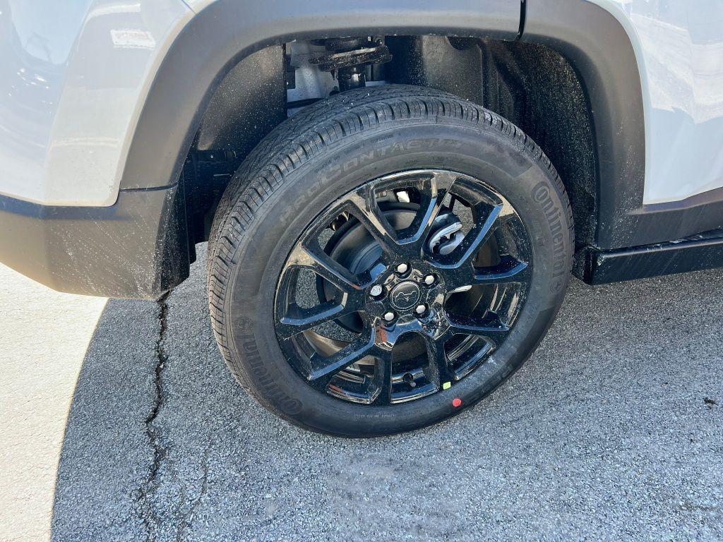 new 2025 Jeep Compass car, priced at $32,860