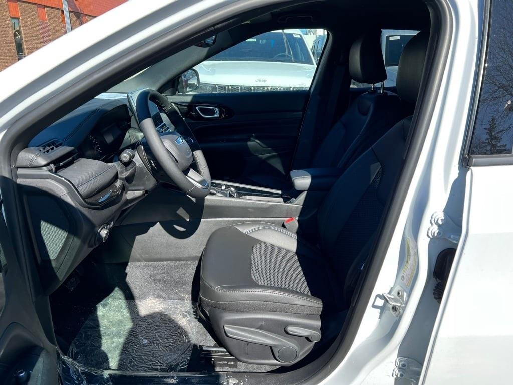 new 2025 Jeep Compass car, priced at $32,860