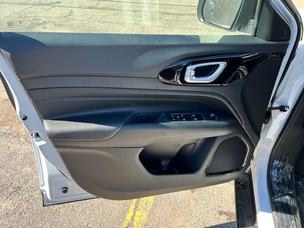 new 2025 Jeep Compass car, priced at $32,860