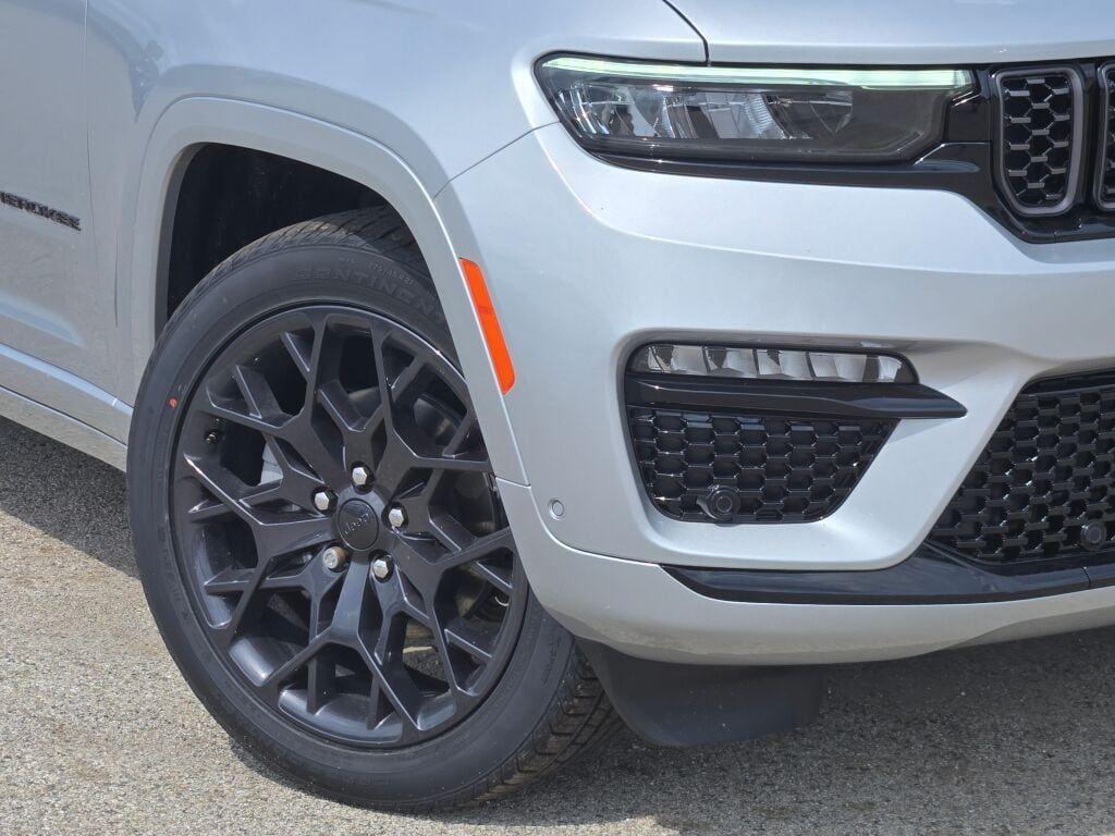 new 2025 Jeep Grand Cherokee car