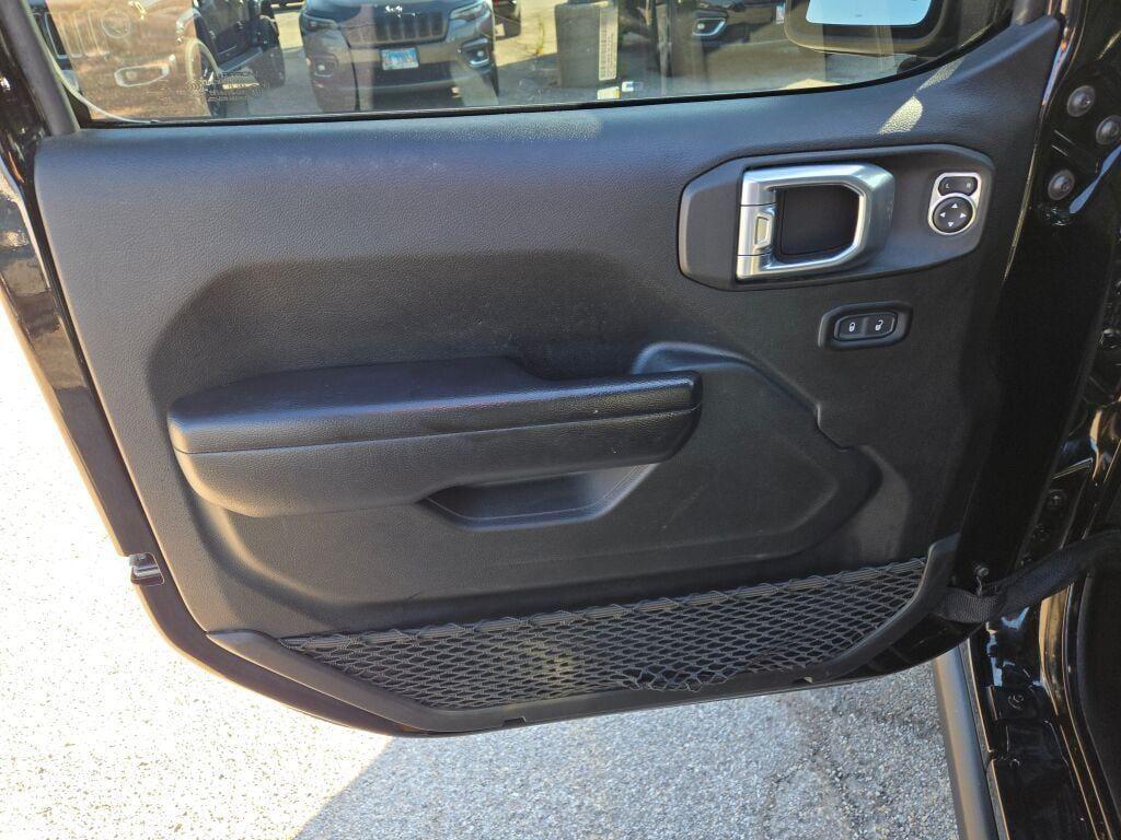 used 2021 Jeep Wrangler Unlimited car, priced at $26,995