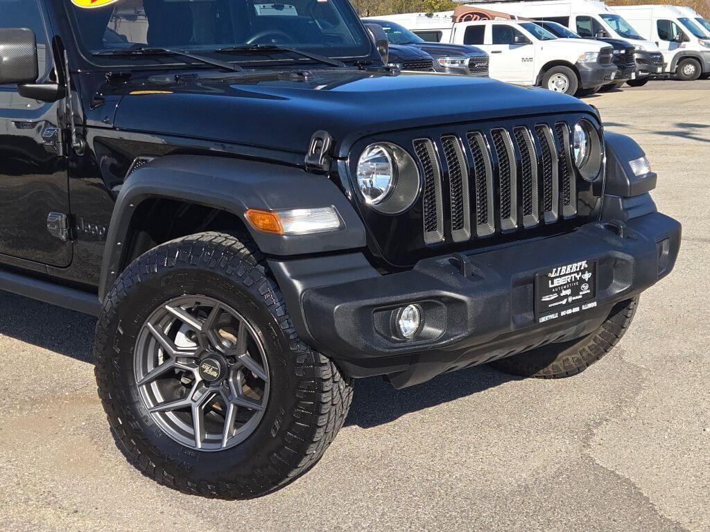 used 2021 Jeep Wrangler Unlimited car, priced at $26,995