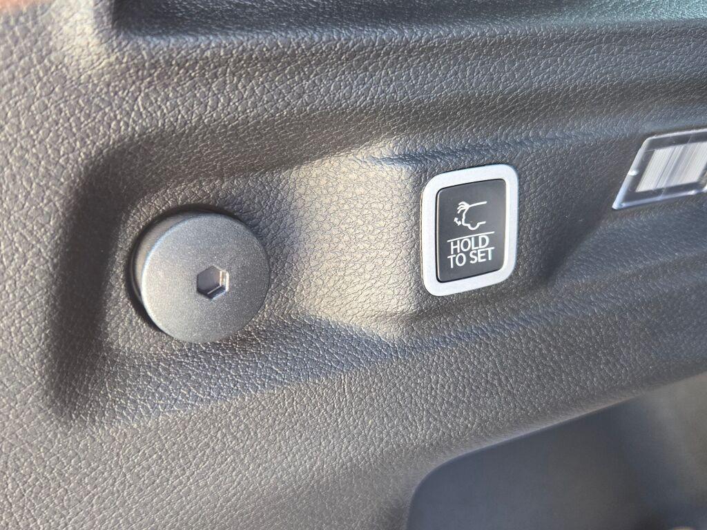 new 2025 Jeep Grand Cherokee L car, priced at $47,395