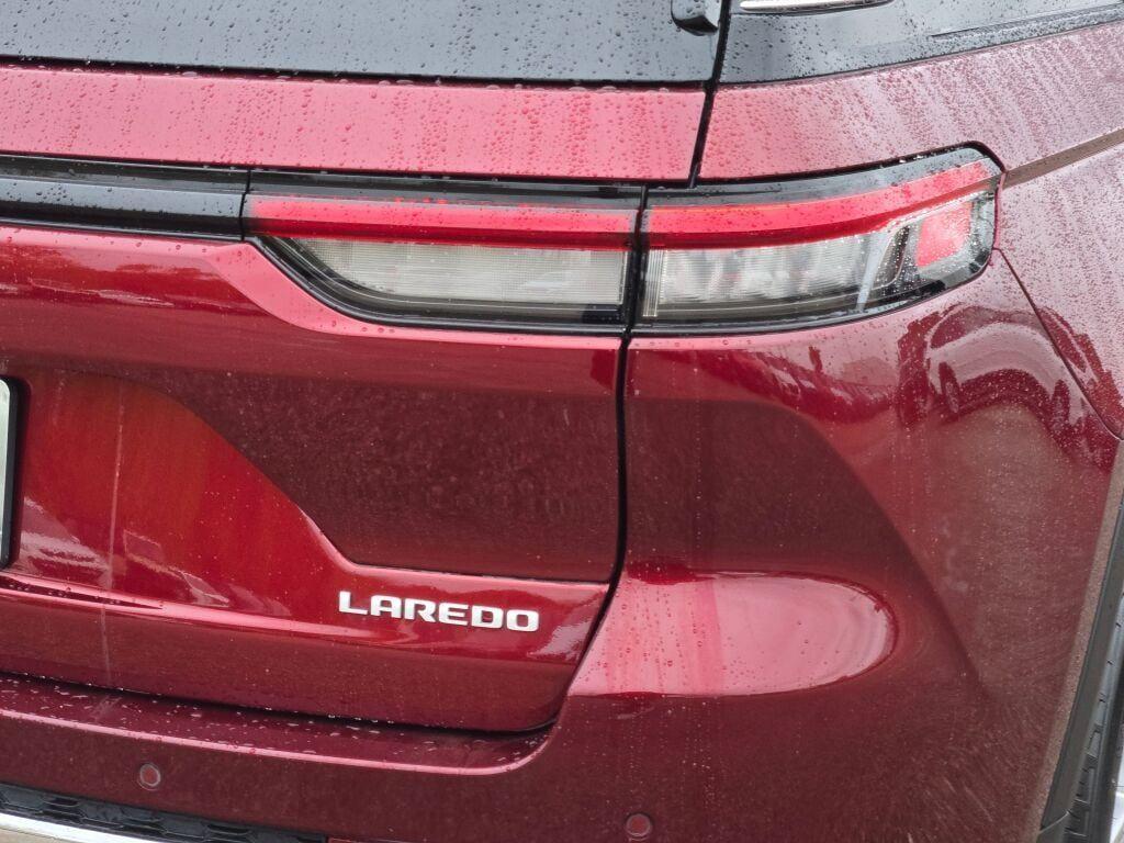 used 2024 Jeep Grand Cherokee car, priced at $32,889