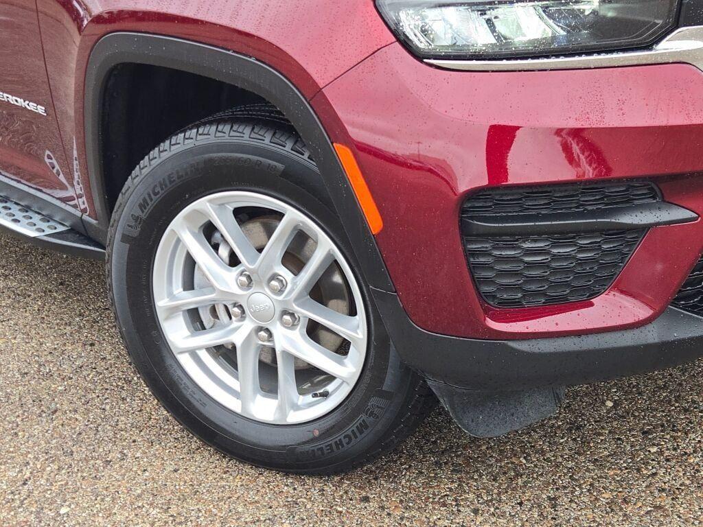 used 2024 Jeep Grand Cherokee car, priced at $32,889
