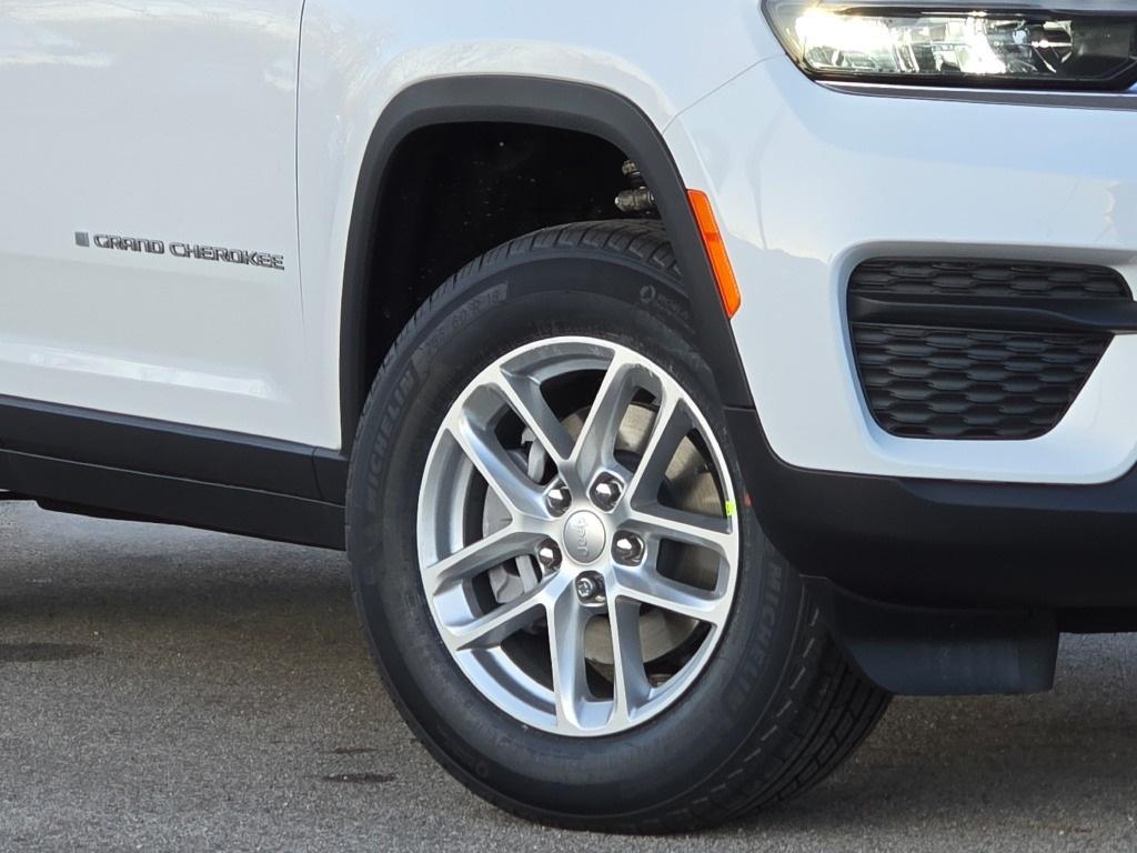 new 2025 Jeep Grand Cherokee car, priced at $44,370