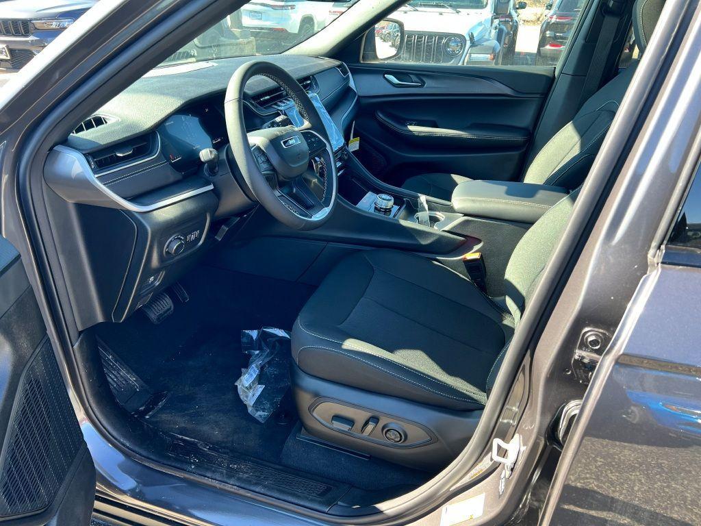 new 2025 Jeep Grand Cherokee L car, priced at $47,465