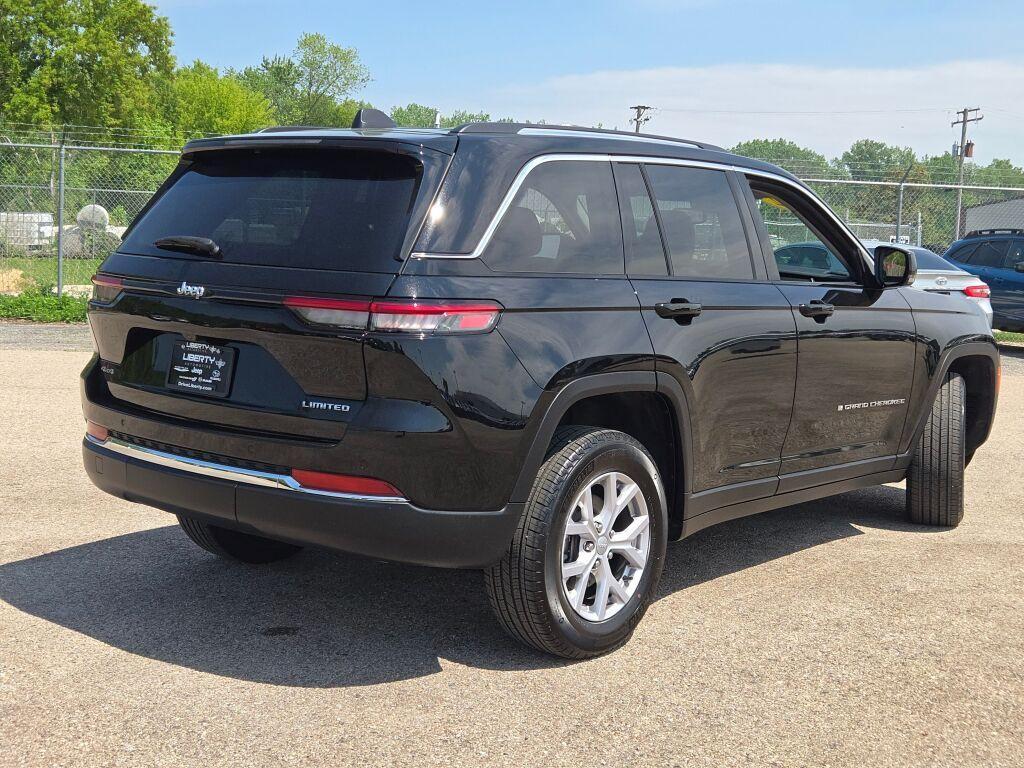 used 2022 Jeep Grand Cherokee car, priced at $34,403