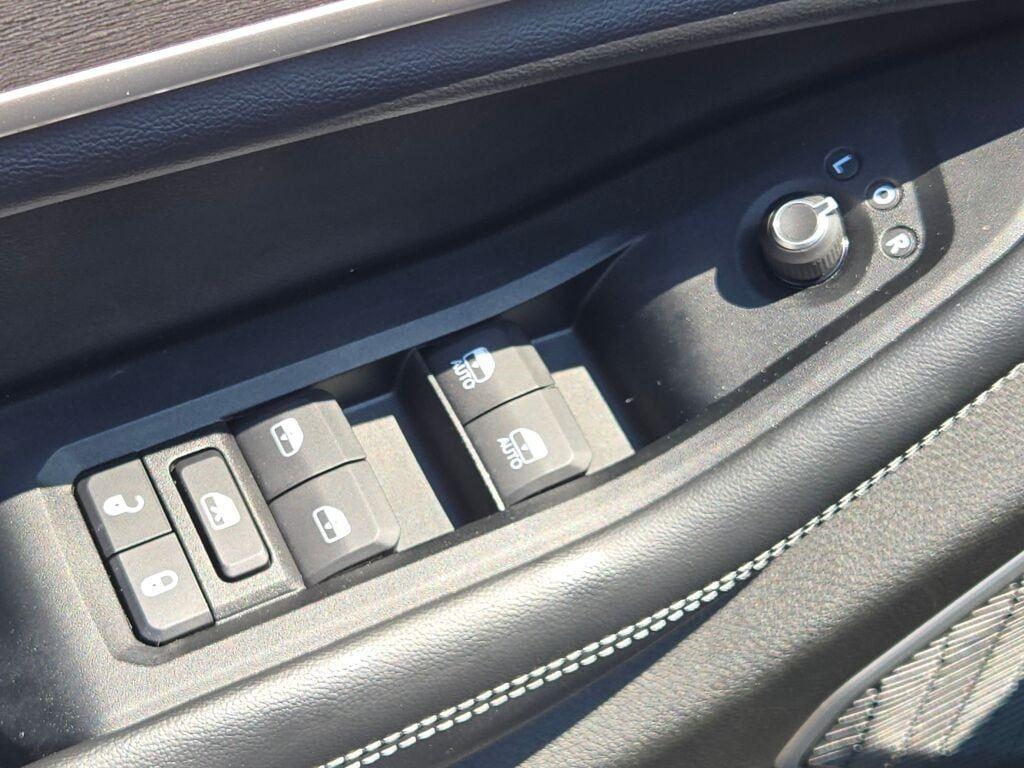used 2022 Jeep Grand Cherokee car, priced at $34,403