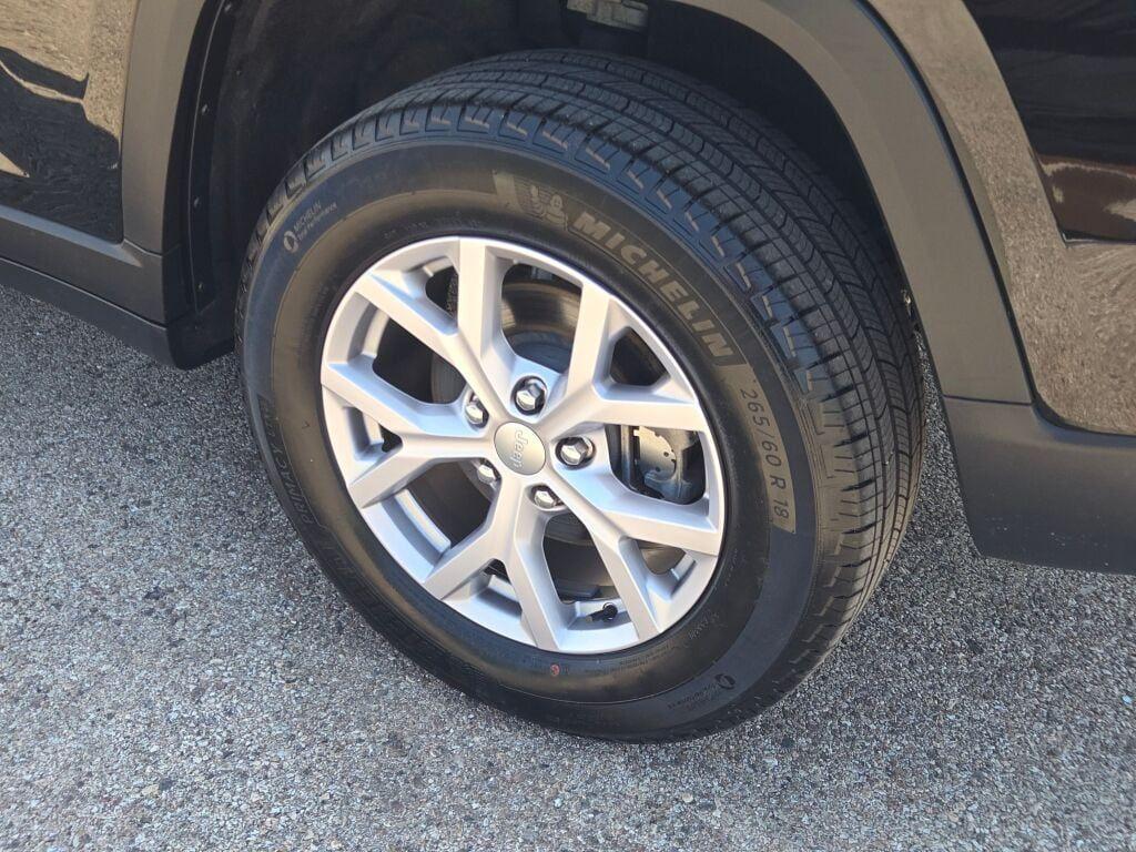 used 2022 Jeep Grand Cherokee car, priced at $34,403