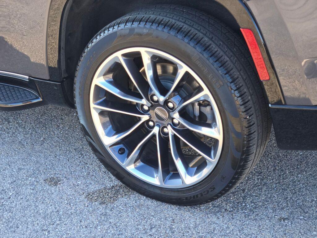 used 2024 Jeep Wagoneer car, priced at $57,684