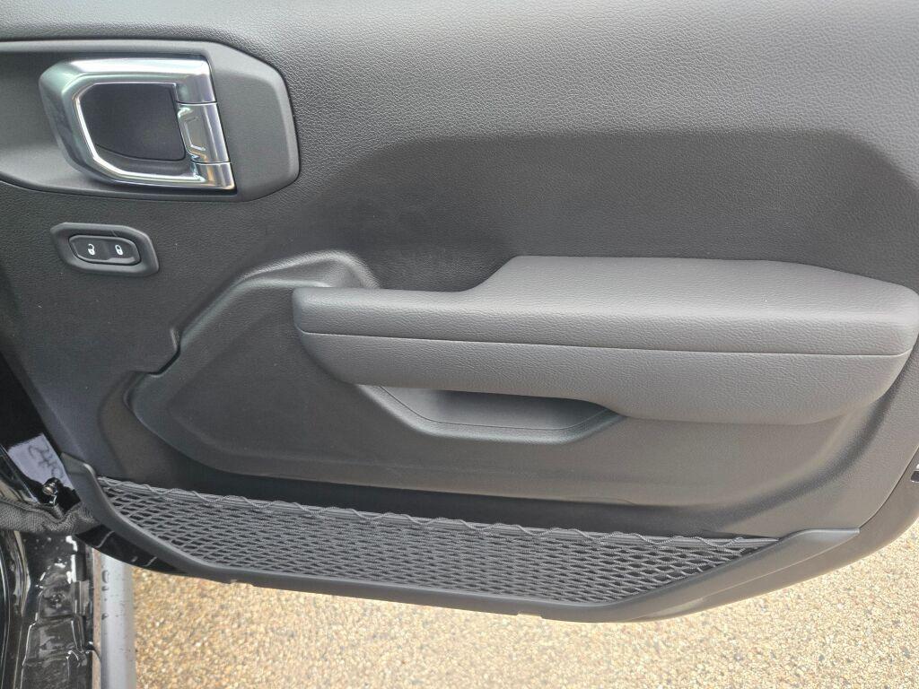 new 2025 Jeep Gladiator car, priced at $48,499