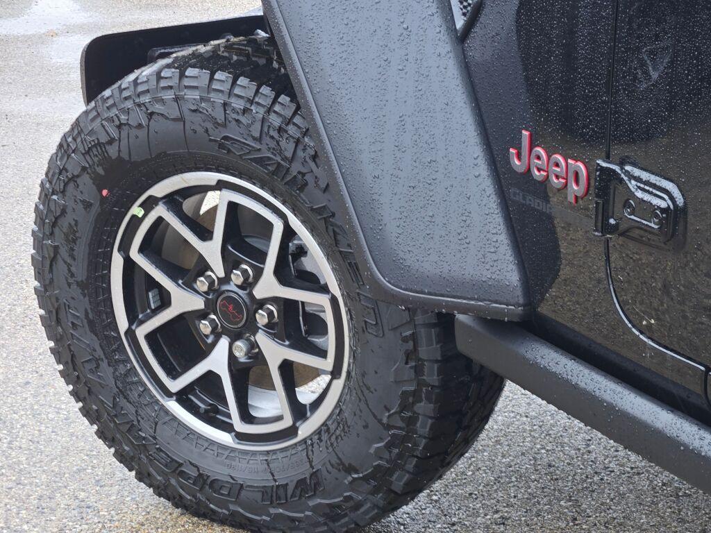 new 2025 Jeep Gladiator car, priced at $48,499