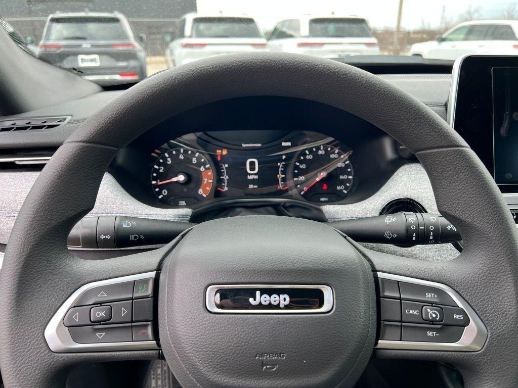 new 2025 Jeep Compass car, priced at $30,190