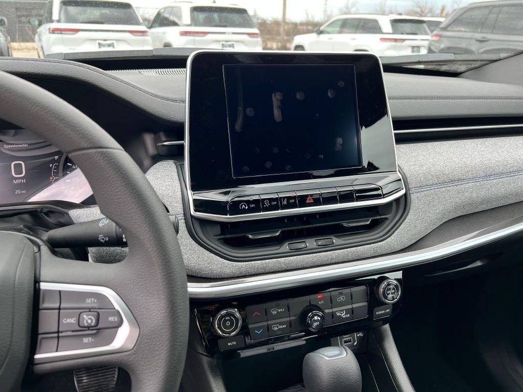 new 2025 Jeep Compass car, priced at $30,190