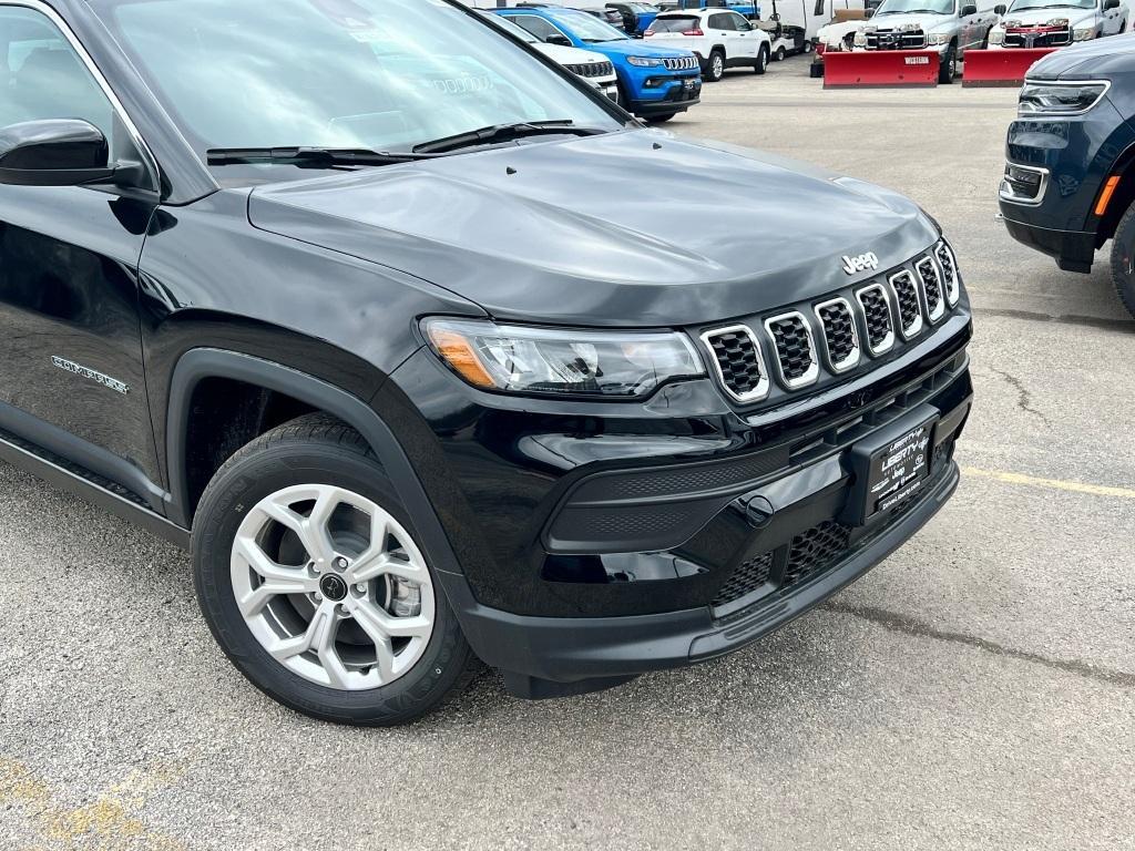 new 2025 Jeep Compass car, priced at $30,190