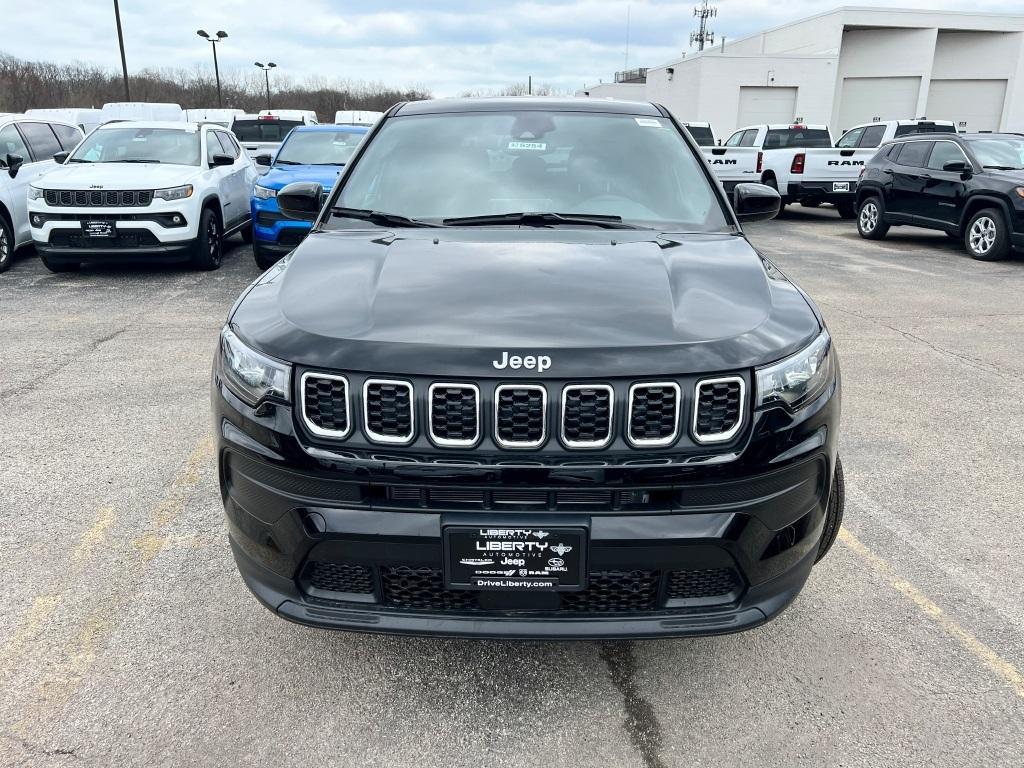 new 2025 Jeep Compass car, priced at $30,190
