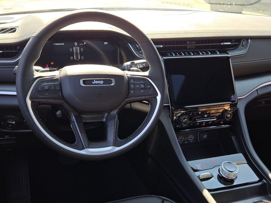 new 2025 Jeep Grand Cherokee car, priced at $53,018