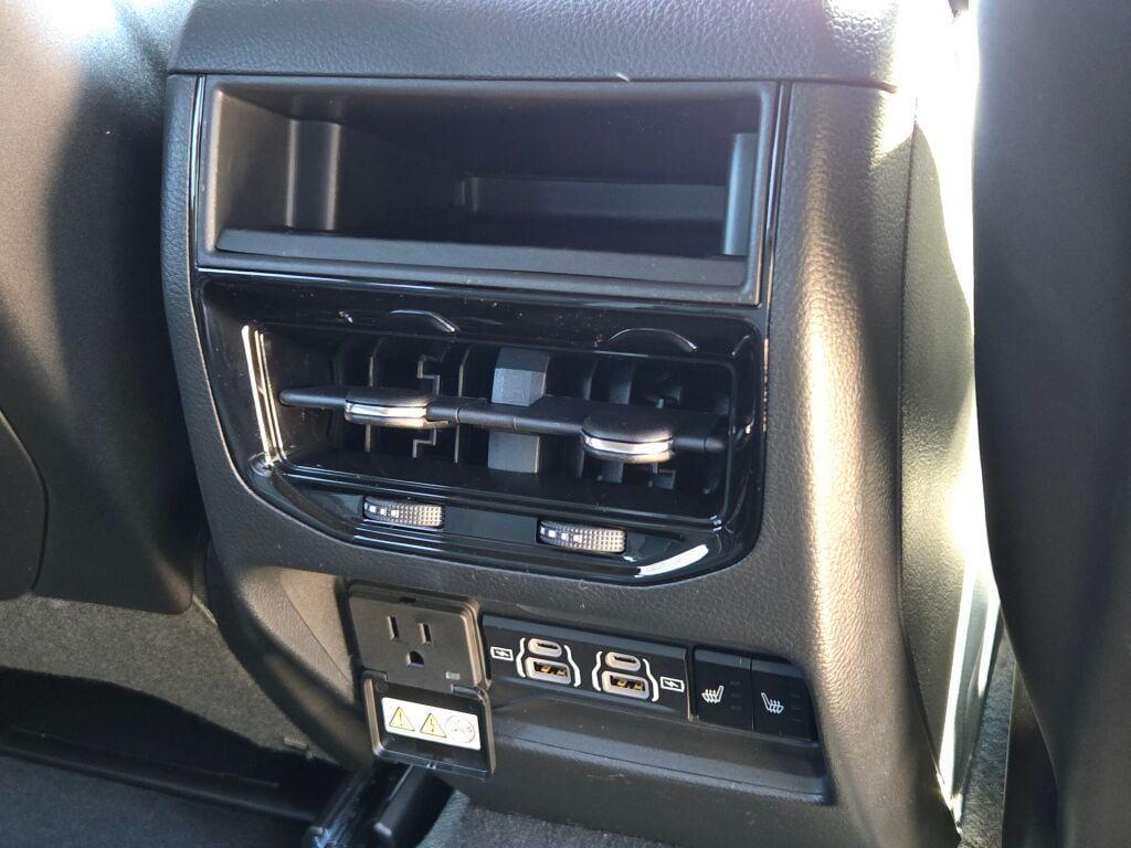 new 2025 Jeep Grand Cherokee car, priced at $53,018