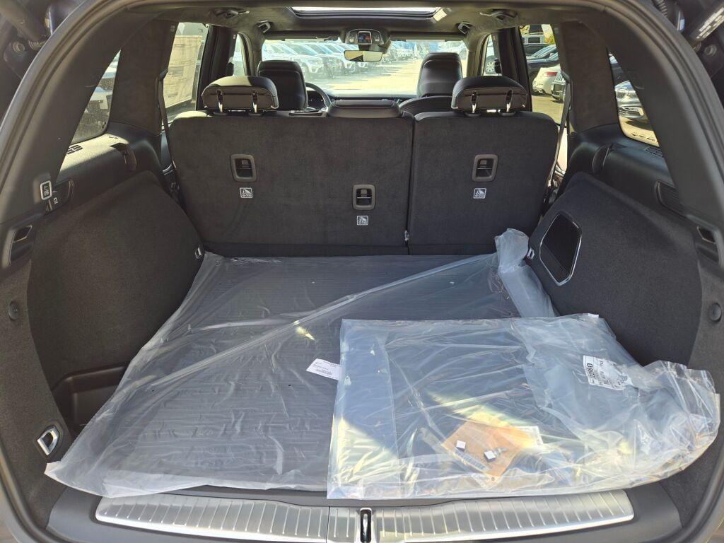 new 2025 Jeep Grand Cherokee car, priced at $63,650