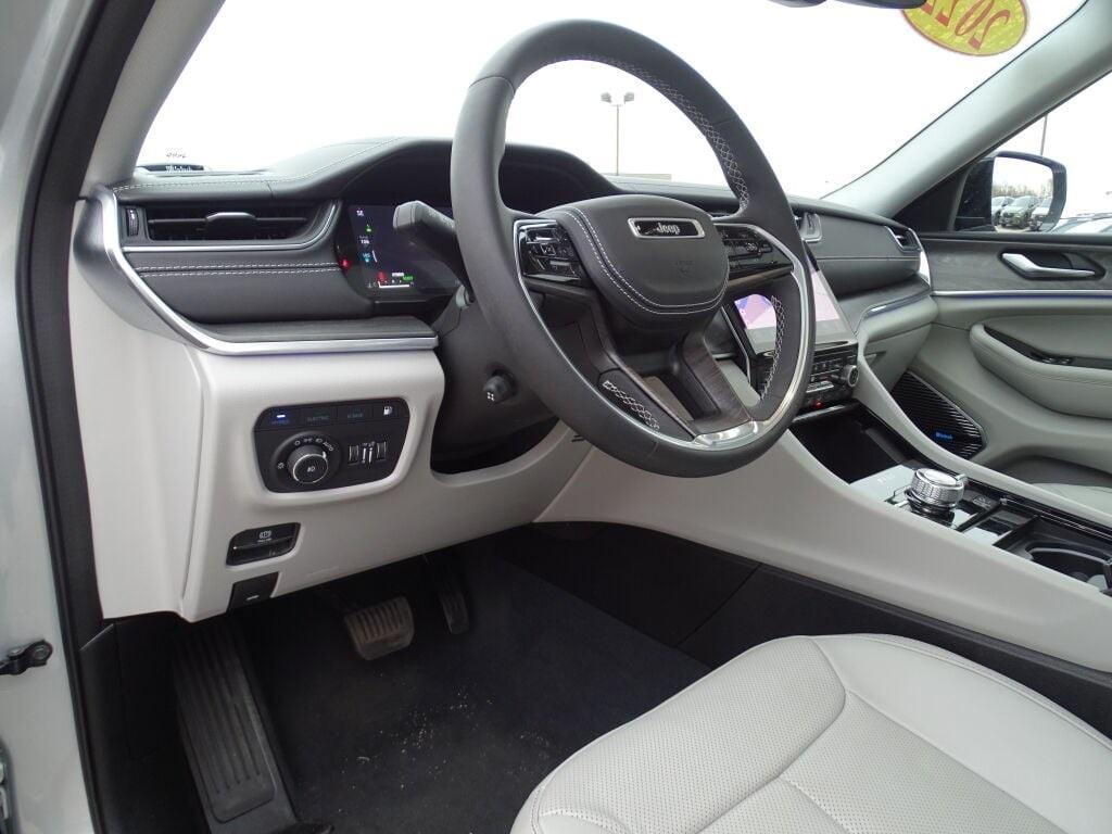 used 2022 Jeep Grand Cherokee 4xe car, priced at $34,994