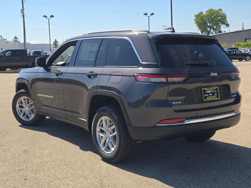 new 2025 Jeep Grand Cherokee car, priced at $40,750