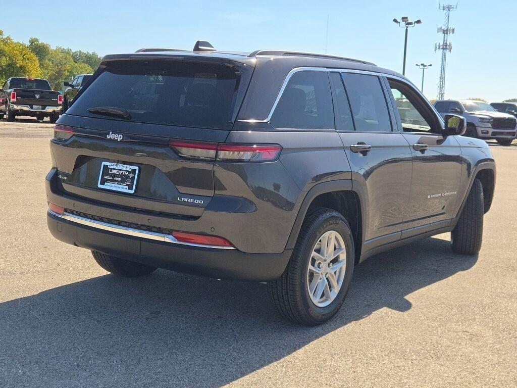 new 2025 Jeep Grand Cherokee car, priced at $40,750