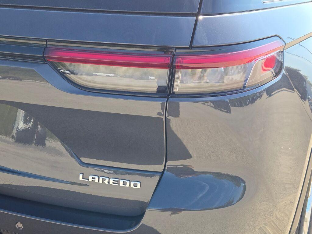 new 2025 Jeep Grand Cherokee car, priced at $40,750