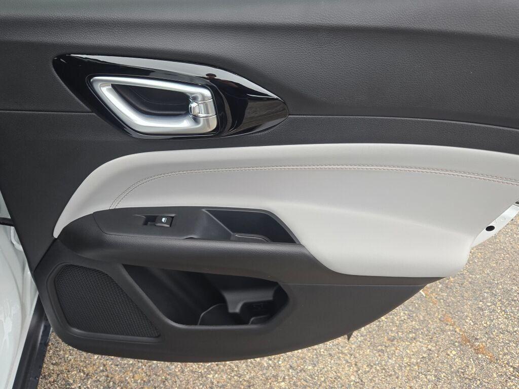 new 2026 Jeep Compass car, priced at $32,299