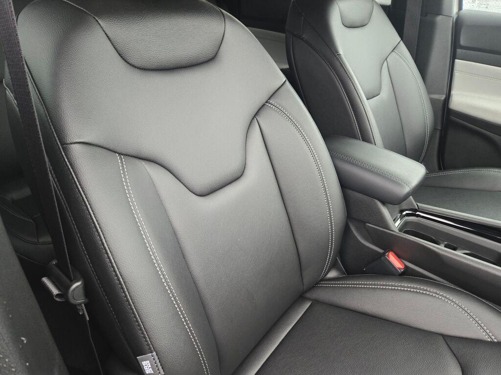 new 2026 Jeep Compass car, priced at $32,299