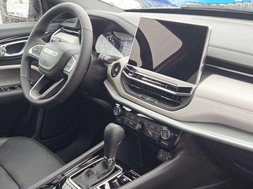 new 2026 Jeep Compass car, priced at $32,299