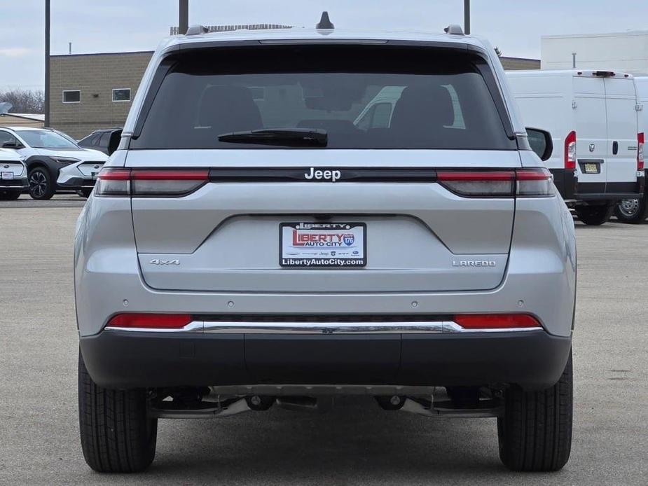 new 2025 Jeep Grand Cherokee car, priced at $42,175