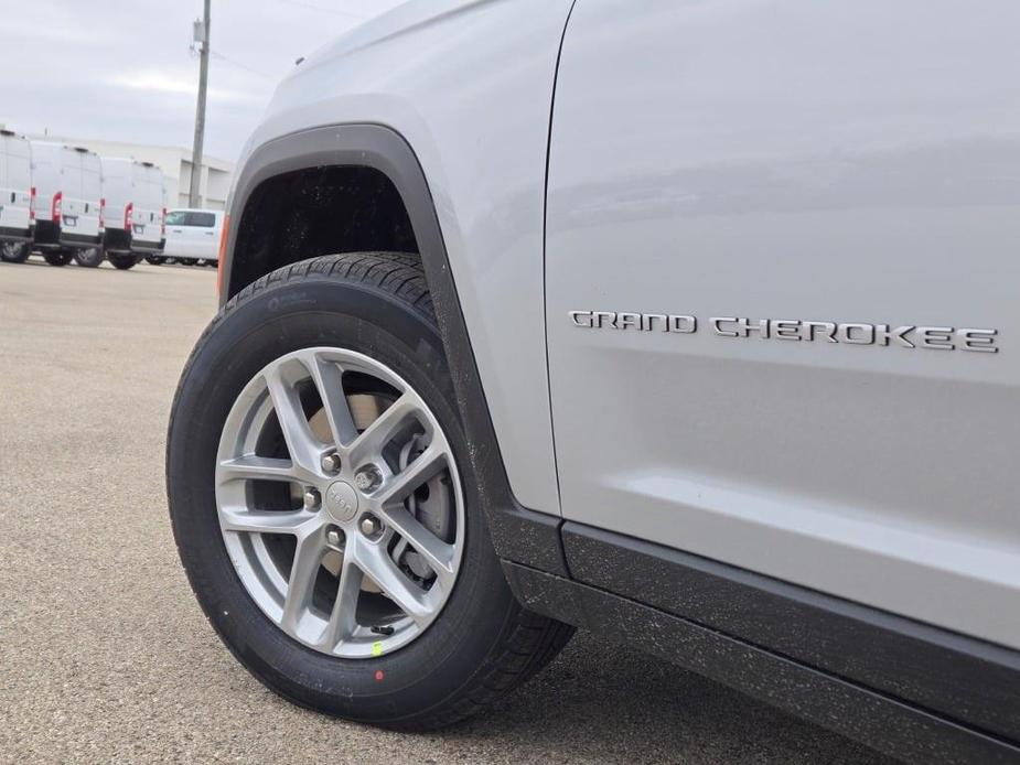 new 2025 Jeep Grand Cherokee car, priced at $42,175