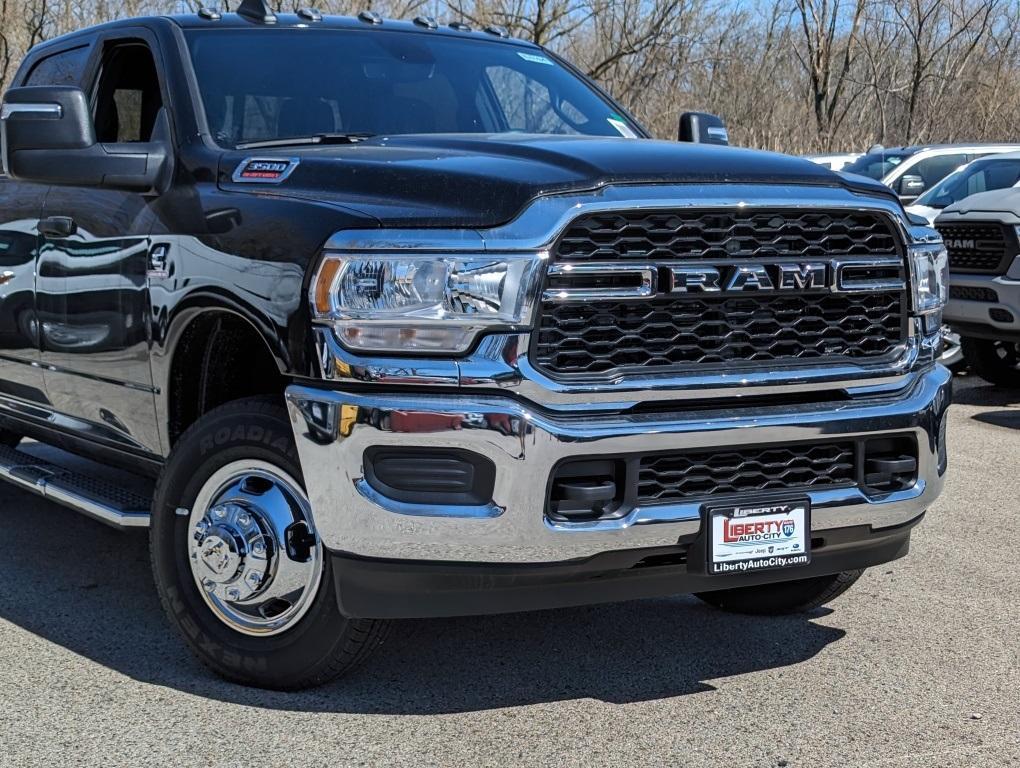 new 2024 Ram 3500 car, priced at $75,725