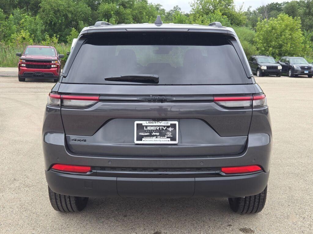 new 2025 Jeep Grand Cherokee car, priced at $44,917