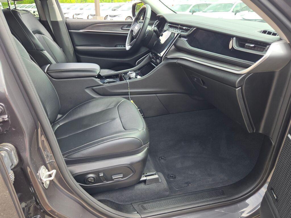 used 2022 Jeep Grand Cherokee L car, priced at $30,801