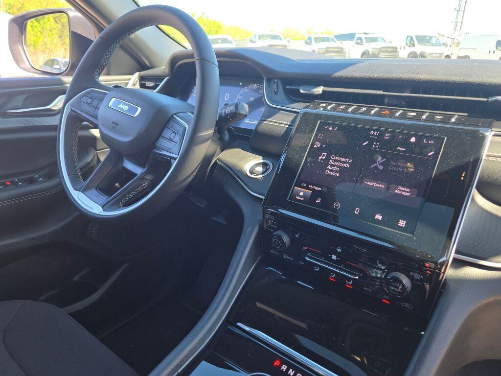 new 2025 Jeep Grand Cherokee L car, priced at $45,920