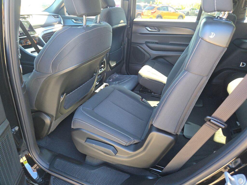 new 2025 Jeep Grand Cherokee L car, priced at $45,920