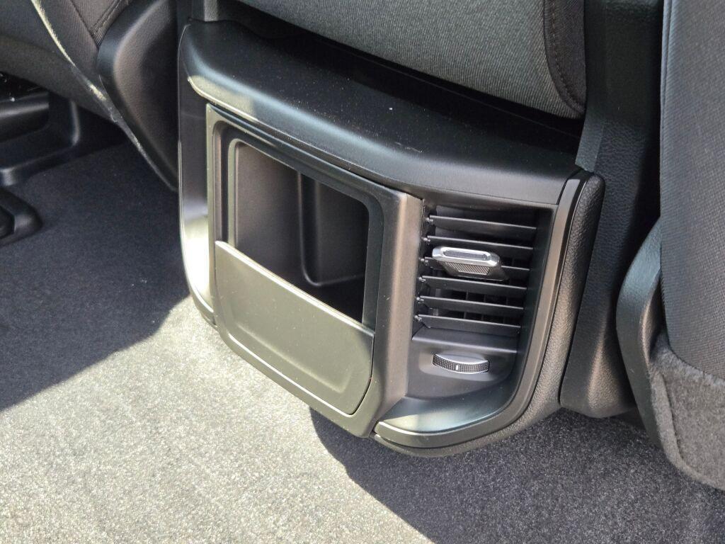 new 2025 Ram 1500 car